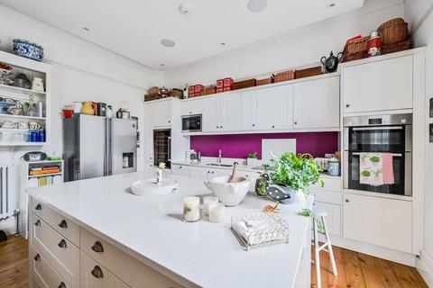 3 bedroom flat for sale, Lee Terrace, Blackheath, London, SE3