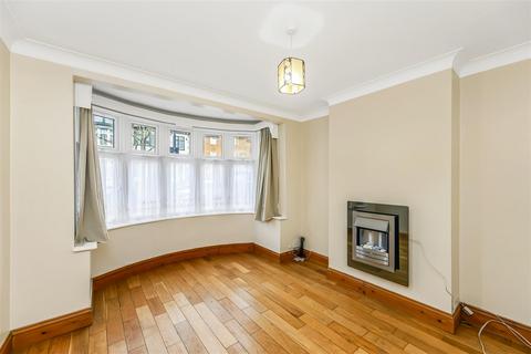 3 bedroom house to rent, Greenway Avenue, Walthamstow, E17