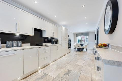 4 bedroom detached house for sale, Heathfield Park, Widnes WA8