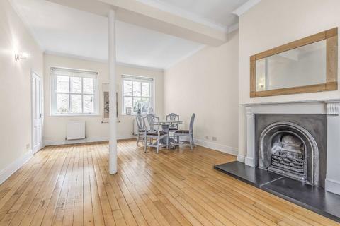 undefined, Hardwicke Mews, London WC1X