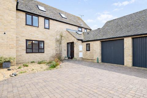 undefined, Somerville Court, Cirencester, Gloucestershire, GL7