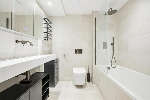 2 bedroom apartment to rent, City Tower, 3 Limeharbour, London, E14