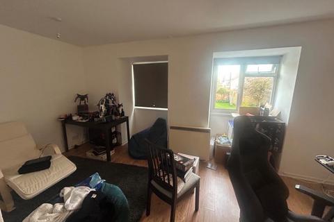 undefined, Drummond Road, Guildford GU1