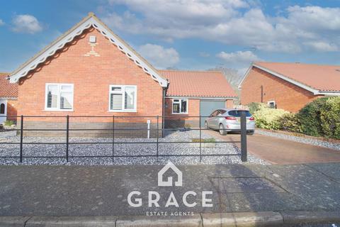 2 bedroom detached bungalow for sale, Sandling Crescent, Rushmere St. Andrew, Ipswich