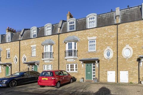 4 bedroom house to rent, Belmont Mews, London SW19
