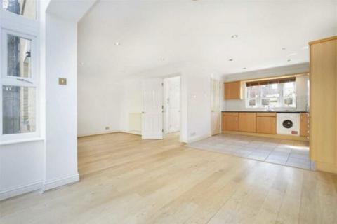 4 bedroom house to rent, Belmont Mews, London SW19