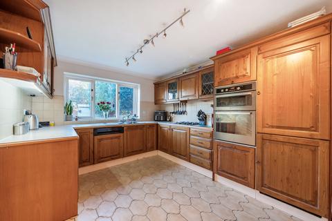 4 bedroom detached house for sale, Fairwater Drive, New Haw, KT15