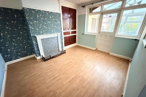 3 bedroom semi-detached house for sale, High Street, Wollaston, Stourbridge, DY8 4NZ