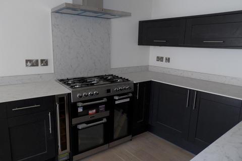 2 bedroom flat to rent, Brighton Square, Brighton, BN1