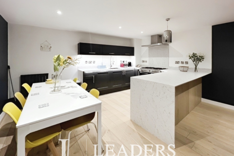 2 bedroom flat to rent, Brighton Square, Brighton, BN1