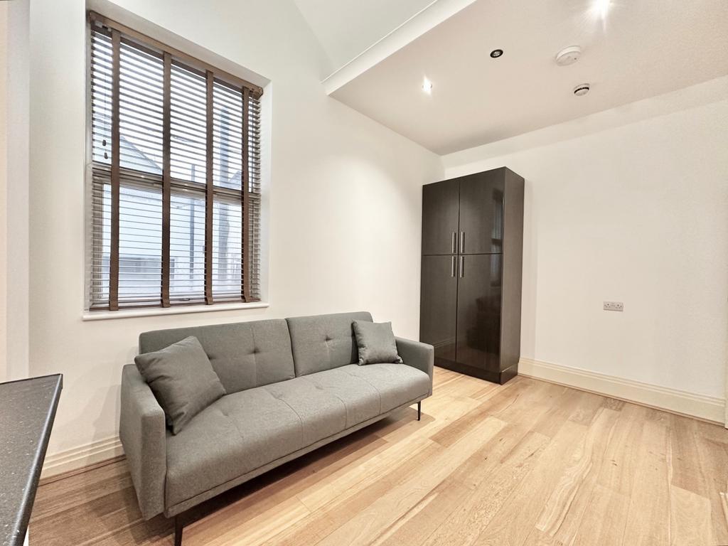 Apartment in London - View 2