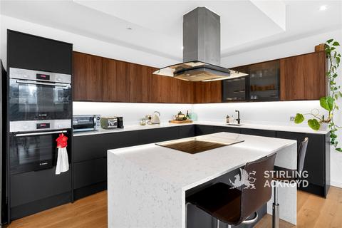2 bedroom penthouse to rent, Dock Street, Tower Bridge, London, E1