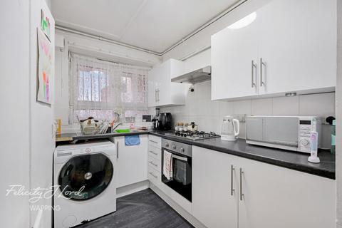 1 bedroom flat for sale, Woodseer Street, LONDON E1