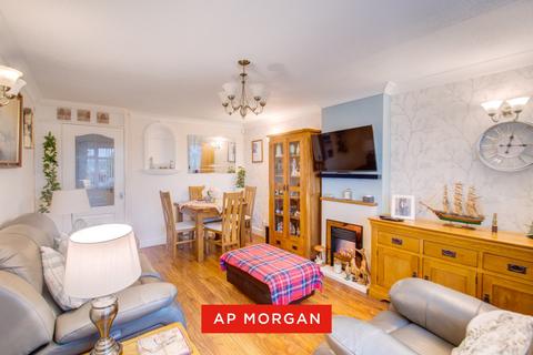 1 bedroom bungalow for sale, Woods Lane, Brierley Hill, West Midlands, DY5