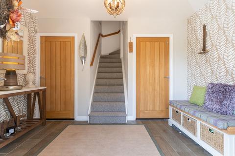 5 bedroom detached house for sale, Broadleaf Way, Newport, NP20