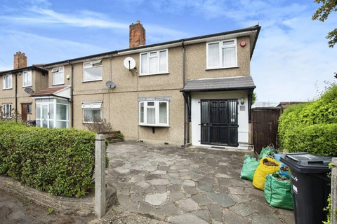undefined, Princes Road, Ilford, Essex