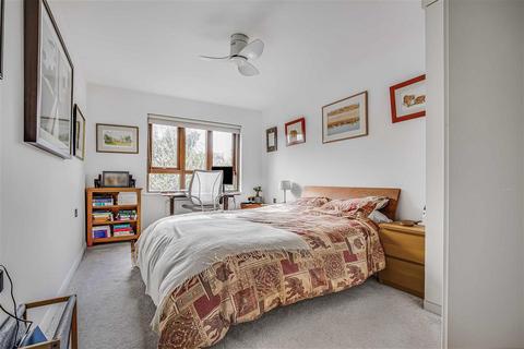 1 bedroom flat for sale, Carlton Drive, SW15