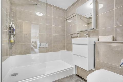 1 bedroom flat for sale, Carlton Drive, SW15