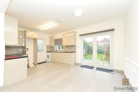 3 bedroom semi-detached house to rent, Russell Road, Northolt, UB5