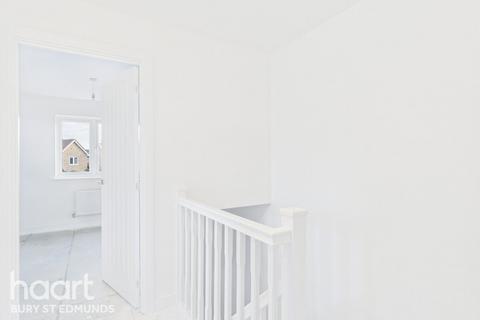 3 bedroom terraced house for sale, Bronze Fields, Bury St Edmunds