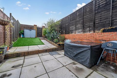 2 bedroom terraced house for sale, East Hundreds, Fleet GU51