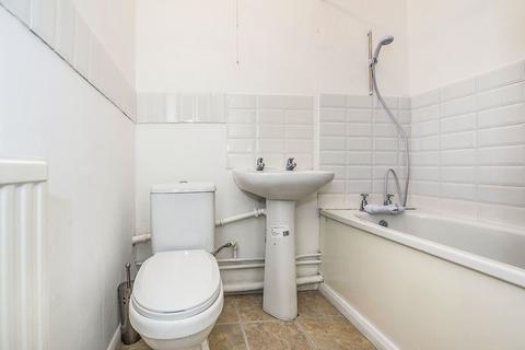 3 bedroom terraced house to rent, Blakehall, Lancashire WN8