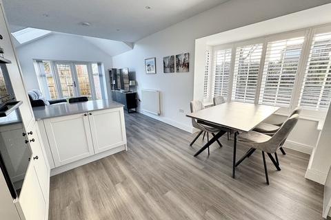 4 bedroom detached house for sale, Canford Magna