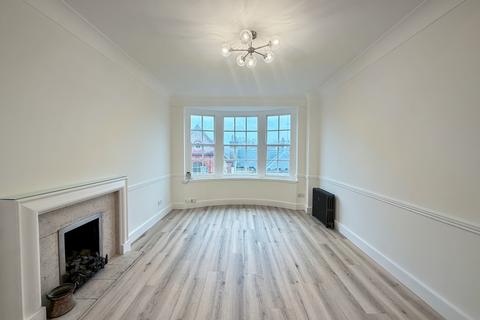 2 bedroom flat to rent, Tite Street, London SW3