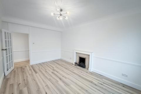2 bedroom flat to rent, Tite Street, London SW3