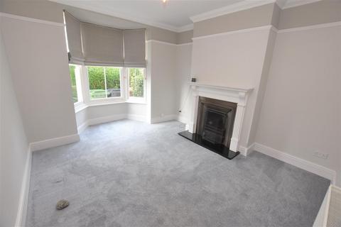 3 bedroom terraced house to rent, Tennis Walk, Worcester WR1