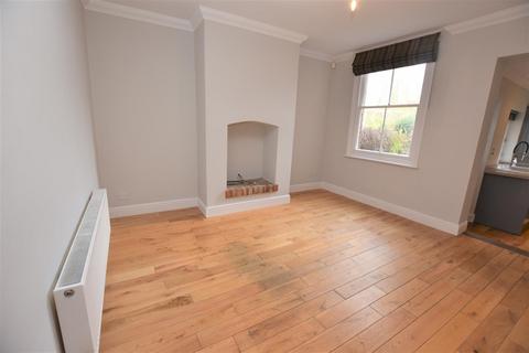 3 bedroom terraced house to rent, Tennis Walk, Worcester WR1