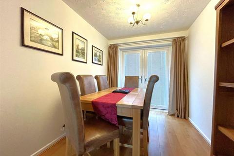 3 bedroom detached house for sale, Bluebell Way, Evesham
