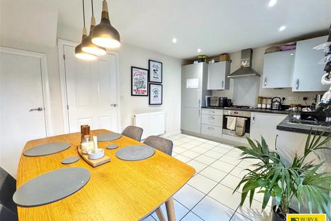 3 bedroom end of terrace house for sale, Brandside Avenue, Buxton