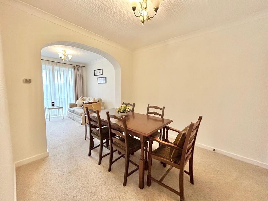 Dining Room.jpg