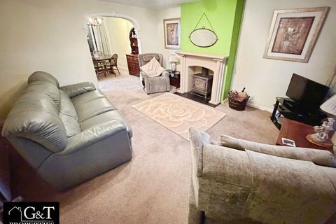 3 bedroom semi-detached house for sale, Awbridge Road, Dudley
