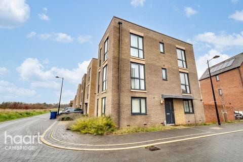 4 bedroom detached house to rent, Forester Road, Cambridge