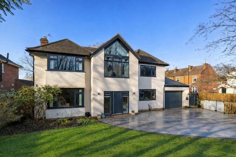 5 bedroom detached house for sale - Moor Lane, Strensall, York