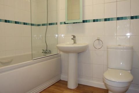 2 bedroom apartment to rent, Avenue Road, Wymondham, Norfolk, NR18
