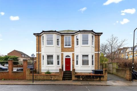 3 bedroom apartment to rent, Langley Drive, London, W3
