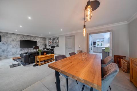 4 bedroom terraced house for sale, Wellingtonia Drive,  Thatcham,  RG19,  RG19