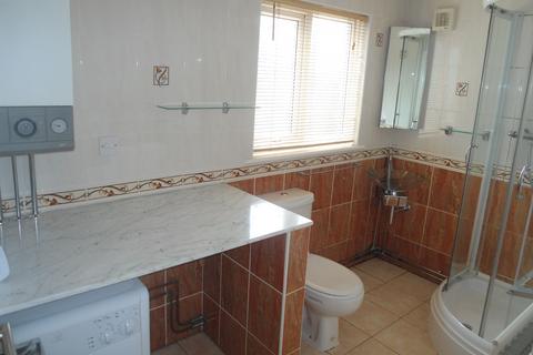 1 bedroom bungalow to rent, Salmestone Road, Margate, Kent, CT9
