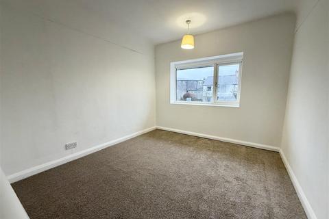 2 bedroom apartment to rent, Telegraph Road, Heswall, Wirral