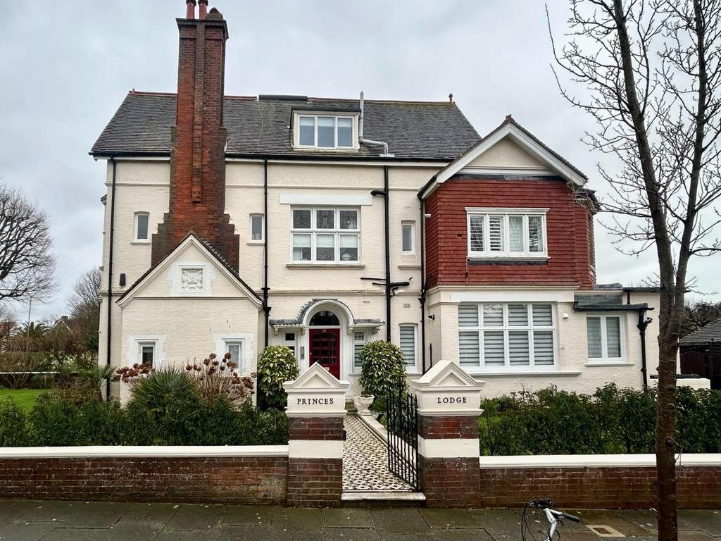 Front Elevation 2.jpeg