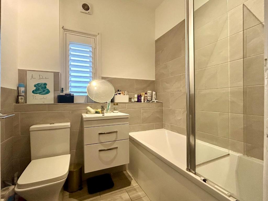 Bathroom.jpeg
