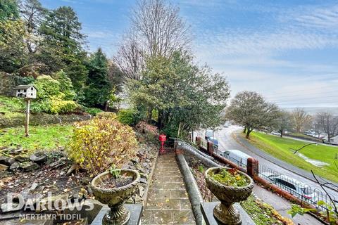 undefined, Farm Road, Bargoed
