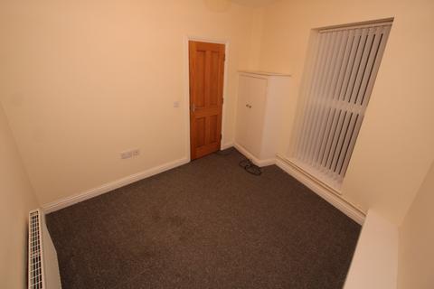 undefined, 1, Liverpool L9