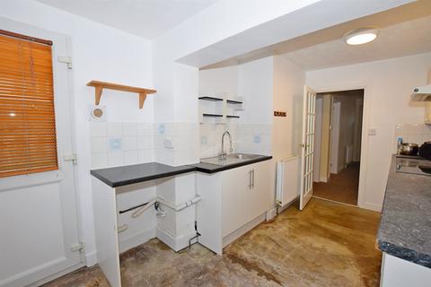 3 bedroom terraced house to rent, Clifton Road, Bognor Regis, PO21