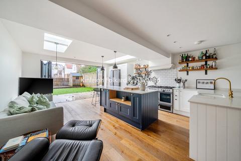 4 bedroom house to rent, Montenotte Road, Crouch End, London, N8