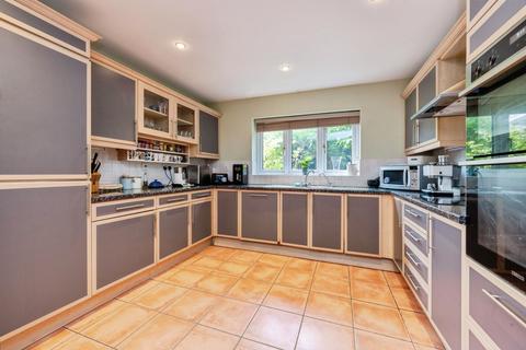 5 bedroom detached house for sale, The Ryding, Milton Keynes MK5