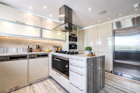 3 bedroom apartment for sale, South Lodge, Knightsbridge, London, SW7